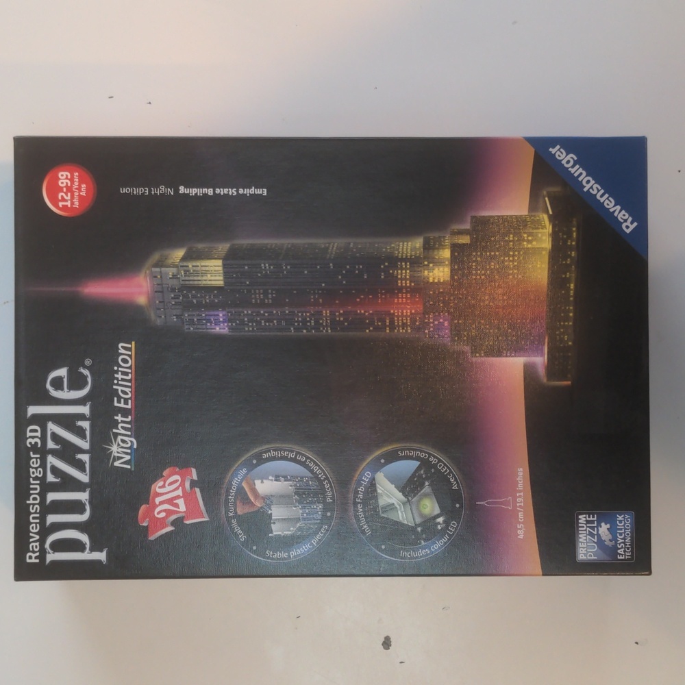 ⭐️ RAVENSBURGER ⭐️ Empire State Building - LED Night Edition (216 pc 3D Puzzle)